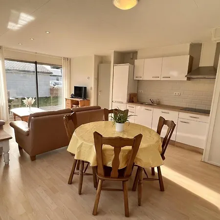 Holiday home Comfortable For 4 People Sint Maartensvlotbrug