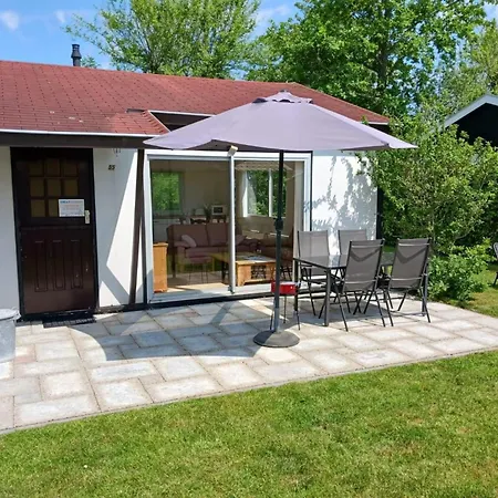 Comfortable For 4 People Holiday home Sint Maartensvlotbrug