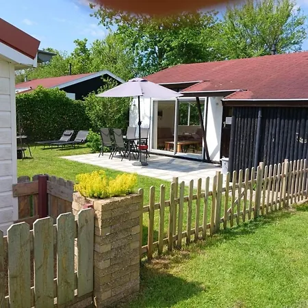 Comfortable For 4 People * Sint Maartensvlotbrug