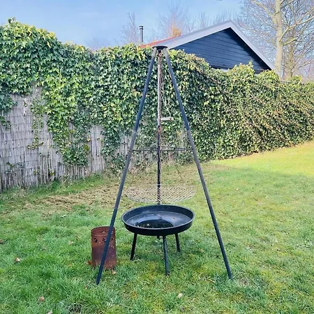 Comfortable For 4 People * Sint Maartensvlotbrug