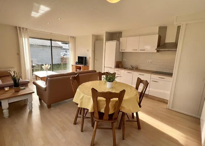 Feriehus Comfortable For 4 People Sint Maartensvlotbrug