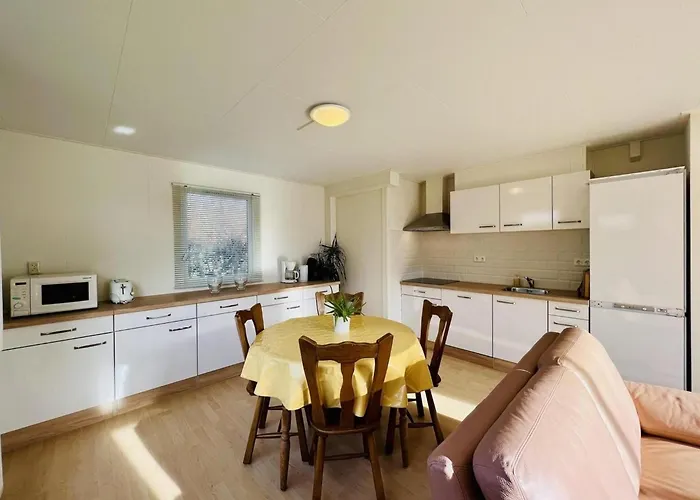 Feriehus Comfortable For 4 People Sint Maartensvlotbrug